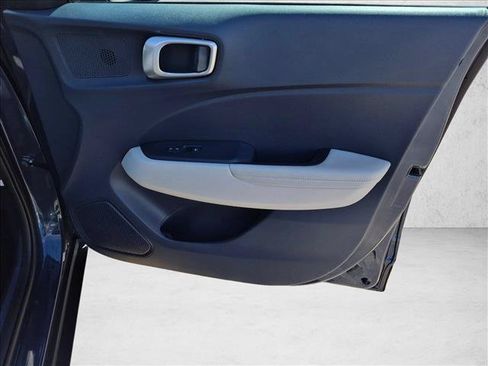 Certified 2026 Hyundai Venue SEL FWD image 30