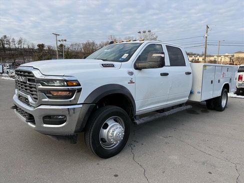 New 2026 RAM 5500 Tradesman w/ Chrome Appearance Group image 8