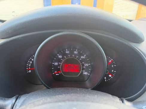 Used 2014 Kia Soul + image 23