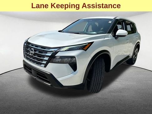 Used 2025 Nissan Rogue SV AWD/4WD image 5