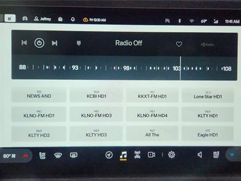 Used 2025 Rivian R1T Adventure image 47