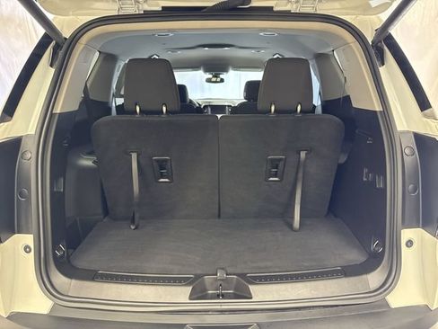 Used 2023 GMC Acadia AT4 w/ LPO, 'HIT The Road' Package AWD/4WD image 26