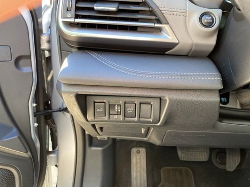 Used 2023 Subaru Outback Limited image 15