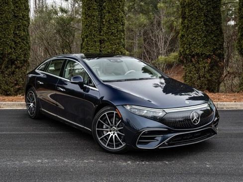 Used 2022 Mercedes-Benz EQS 580 580 image 4