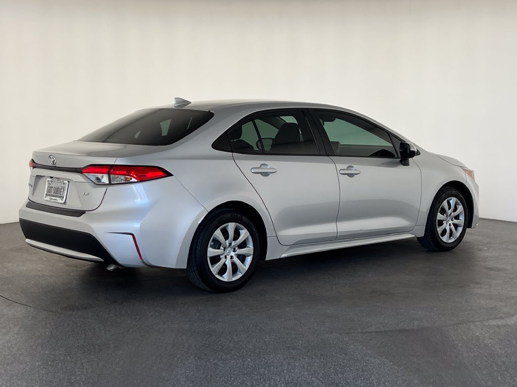 Used 2020 Toyota Corolla LE w/ Carpet Mat Package (TMS) FWD image 3