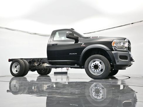 Used 2023 RAM 4500 SLT w/ Quick Order Package 2YG SLT RWD image 35