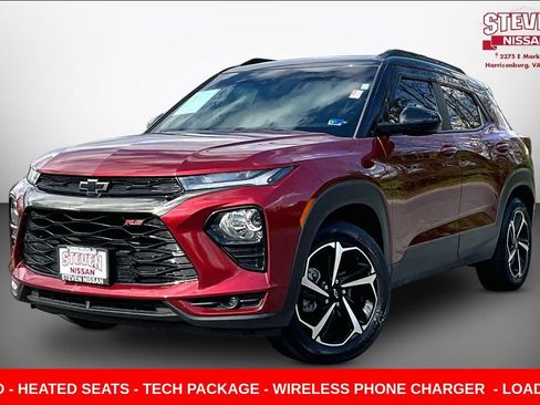 Used 2023 Chevrolet TrailBlazer RS w/ Sun and Liftgate Package AWD/4WD image 3