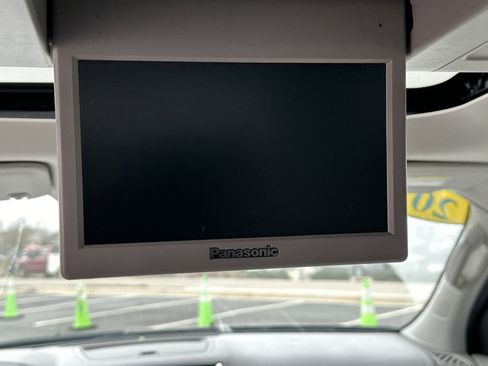 Certified 2016 GMC Acadia SLT w/ Premium Edition image 27