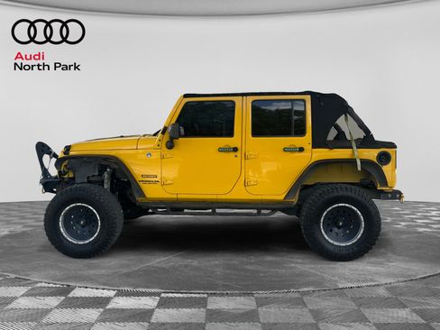 Used 2015 Jeep Wrangler Unlimited Sport w/ Quick Order Package 24S AWD/4WD image 2