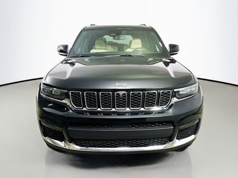 Used 2024 Jeep Grand Cherokee L Limited w/ Luxury Tech Group II image 2
