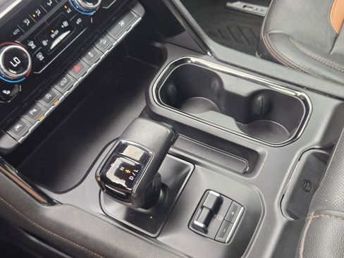 Used 2022 GMC Sierra 1500 AT4 w/ Technology Package AWD/4WD image 21