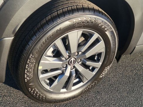 New 2025 Nissan Pathfinder SV w/ Black Appearance Package image 3