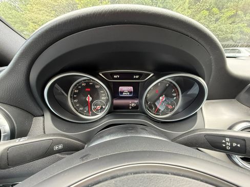 Used 2018 Mercedes-Benz CLA 250 image 18