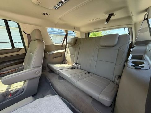 Used 2018 Chevrolet Suburban Premier image 12