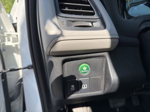 Used 2021 Honda HR-V LX image 17