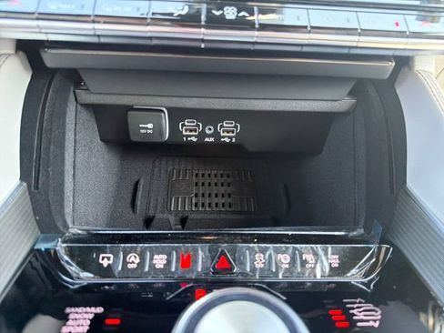New 2026 Jeep Grand Wagoneer Summit AWD/4WD image 25