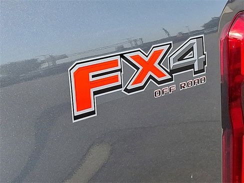 New 2025 Ford F350 Lariat w/ Lariat Ultimate Package image 11