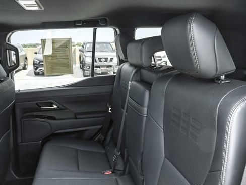 Used 2024 Lexus GX 550 AWD/4WD image 21
