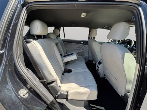Used 2022 Volkswagen Tiguan SE R-Line FWD image 41