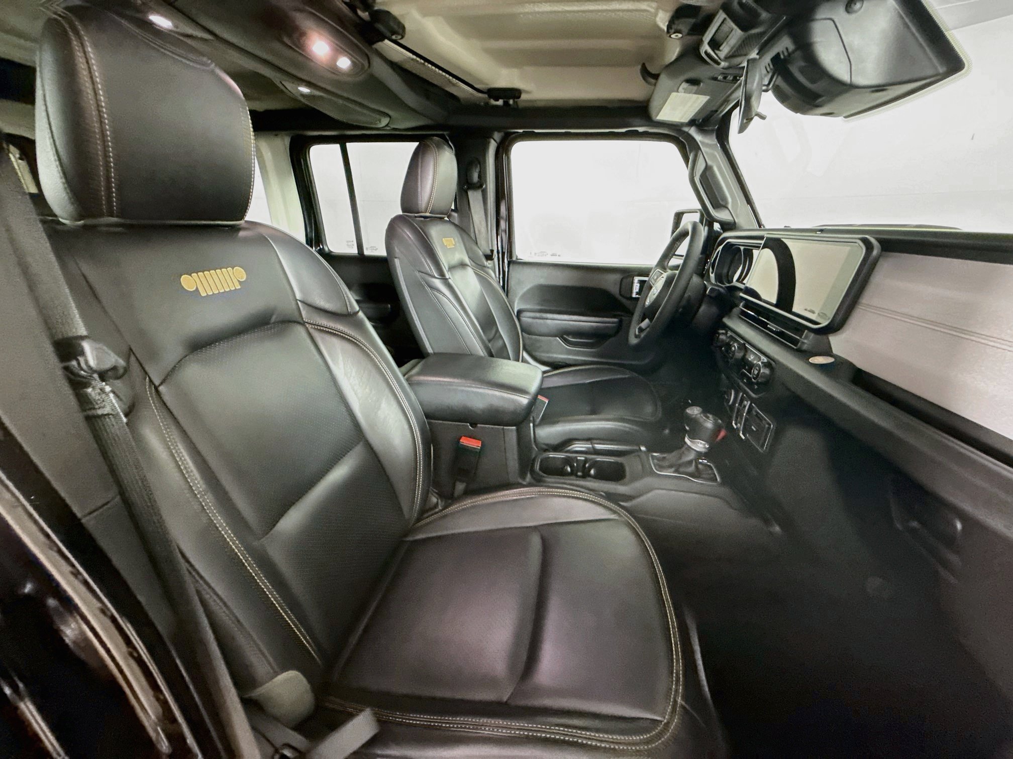 Used 2025 Jeep Wrangler Unlimited Sport S 4xe w/ Convenience Group AWD/4WD image 33