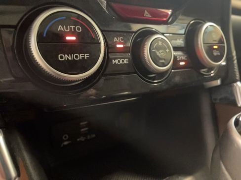 Used 2022 Subaru Forester Touring image 12