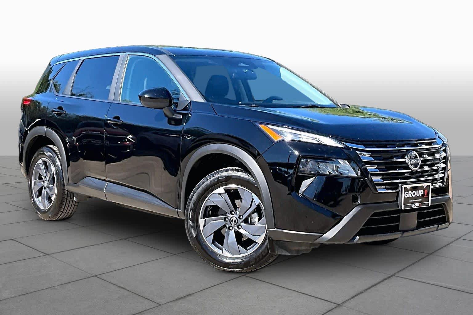 Used 2025 Nissan Rogue SV FWD image 3