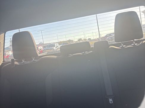 Used 2022 Chevrolet Silverado 1500 Custom Trail Boss image 16