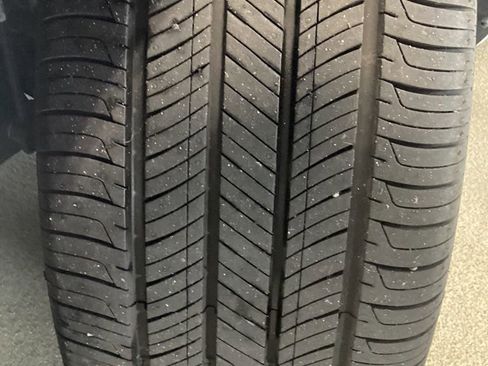 Certified 2025 Hyundai Elantra SEL image 32