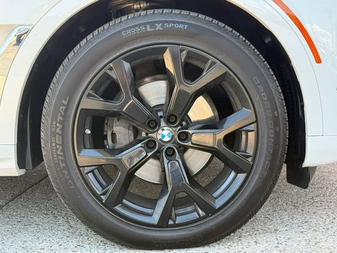 Used 2021 BMW X7 xDrive40i w/ Premium Package AWD/4WD image 25