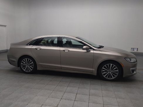 Used 2018 Lincoln MKZ Premiere FWD image 11