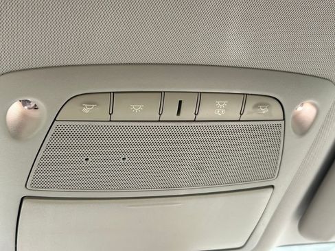 Used 2020 Nissan Rogue Sport SV FWD image 18