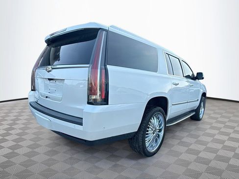 Used 2020 Cadillac Escalade ESV Luxury image 6