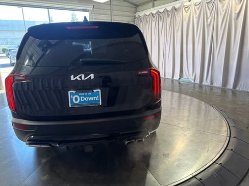 Used 2022 Kia Telluride SX w/ SX Prestige Package AWD/4WD image 6