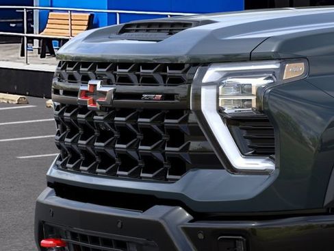 New 2026 Chevrolet Silverado 2500 ZR2 AWD/4WD image 13