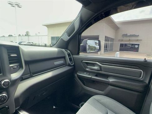 Used 2021 RAM 1500 Big Horn AWD/4WD image 17