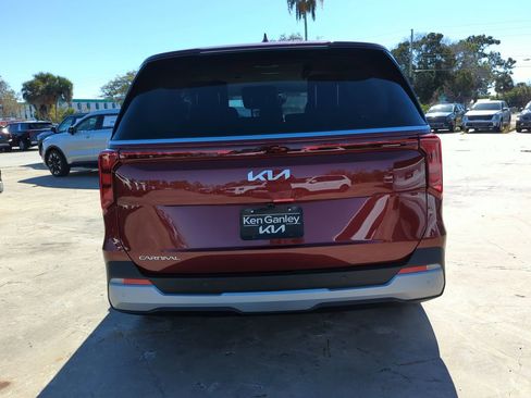 New 2026 Kia Carnival LXS image 7