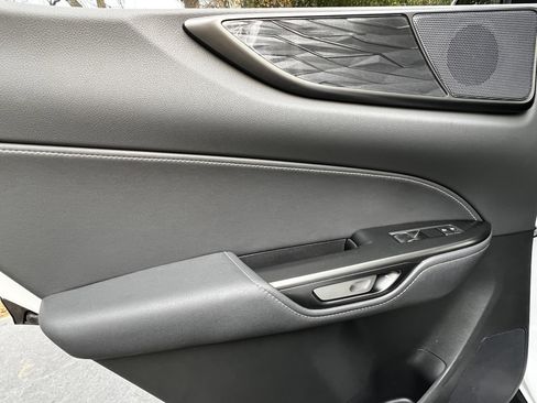 Used 2025 Lexus NX 250 250 Premium image 30