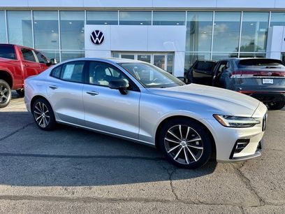 Used 2022 Volvo S60 B5 Inscription