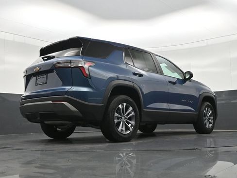 Used 2025 Chevrolet Equinox LT FWD image 27