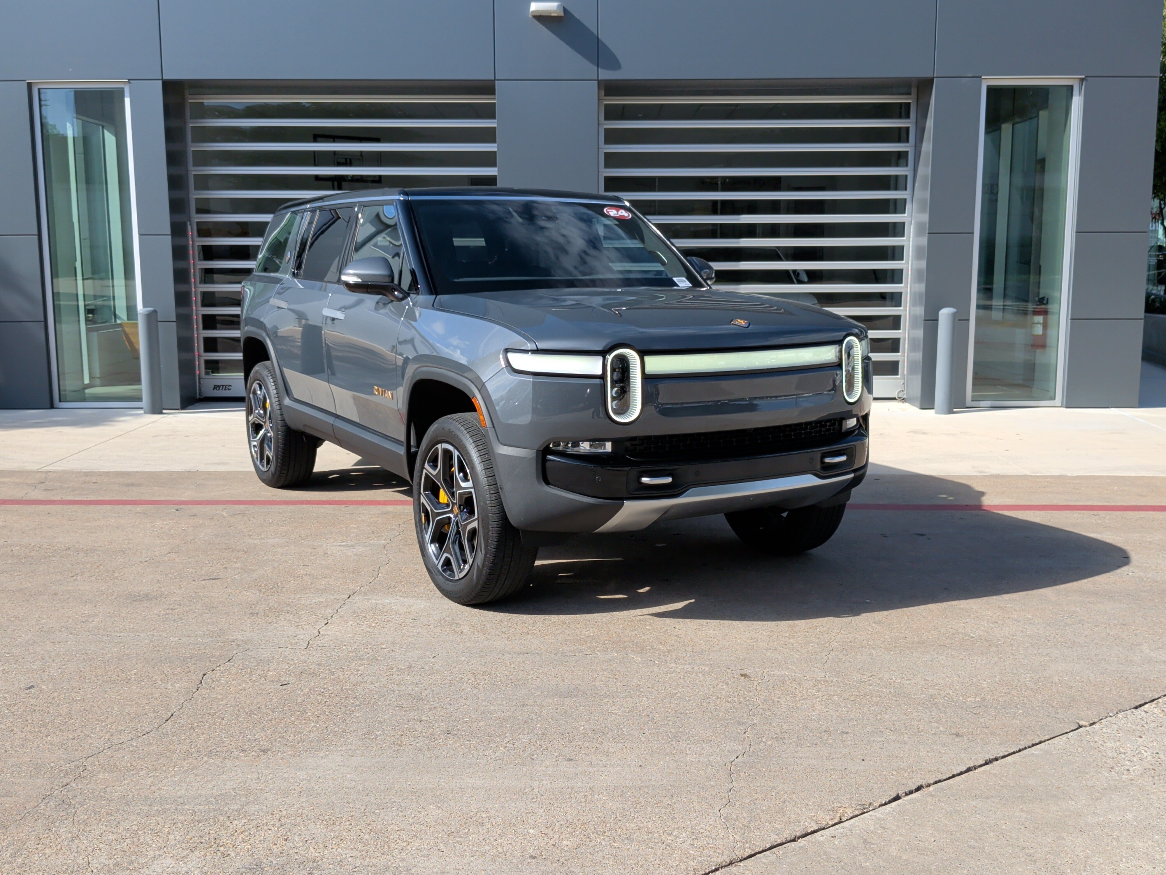 Used 2024 Rivian R1S Adventure Quad AWD/4WD image 2