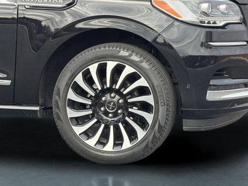 Used 2022 Lincoln Navigator Black Label AWD/4WD image 34