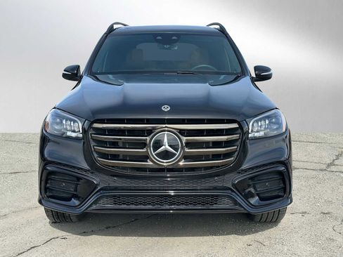 Used 2026 Mercedes-Benz GLS 450 4MATIC image 9