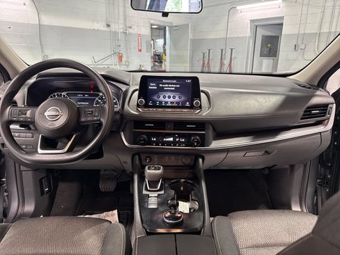 Used 2024 Nissan Rogue SV AWD/4WD image 34