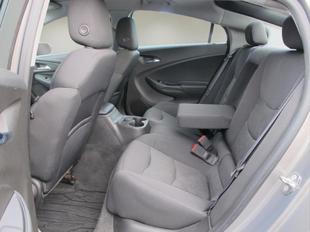 Used 2017 Chevrolet Volt LT FWD image 23