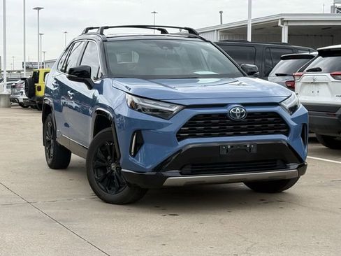 Used 2023 Toyota RAV4 XSE AWD/4WD image 2