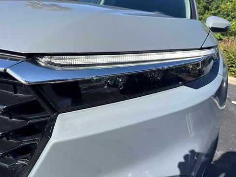 Certified 2024 Honda CR-V EX image 9