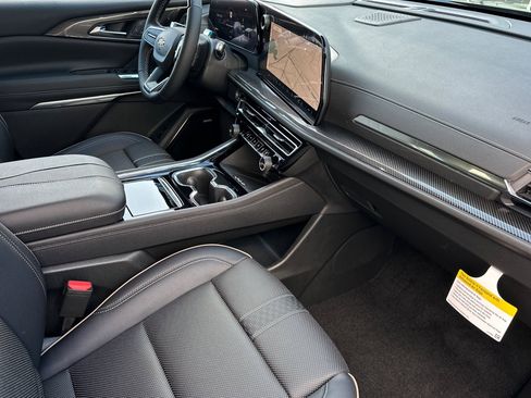 New 2026 Chevrolet Traverse High Country image 17