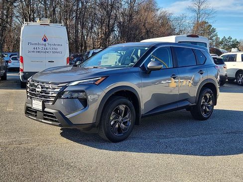 New 2026 Nissan Rogue SV AWD/4WD image 2