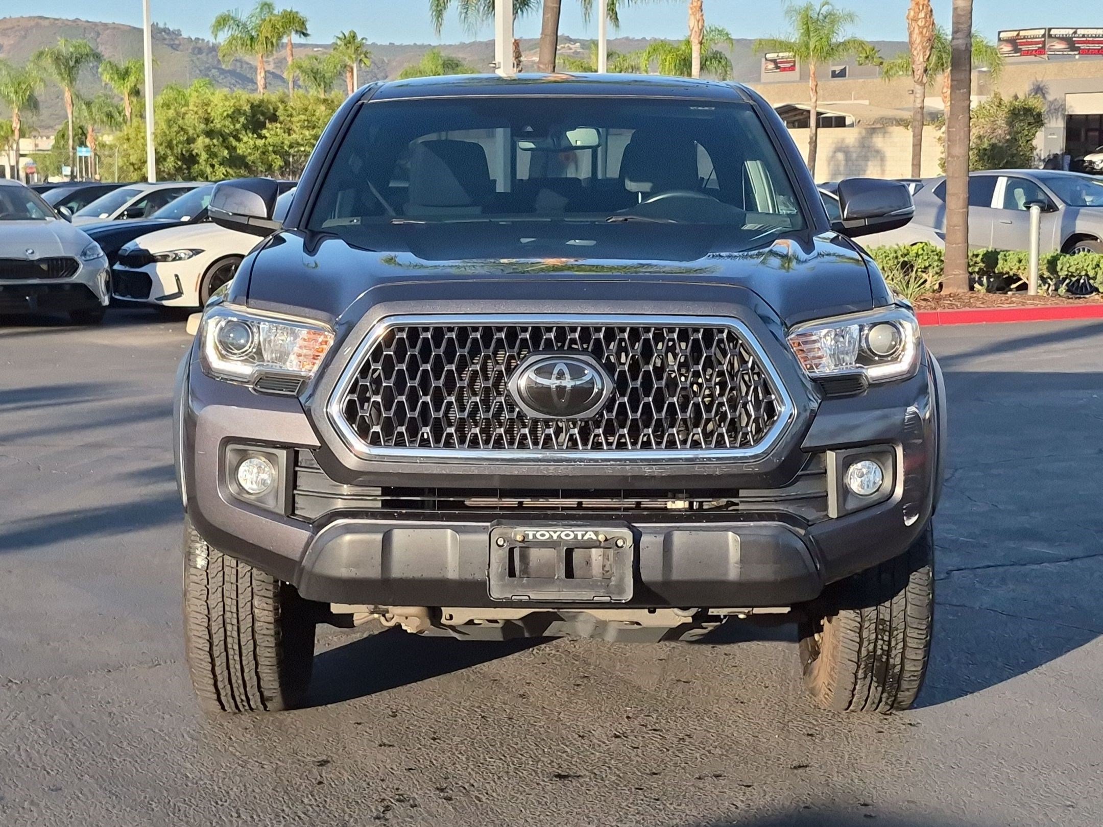 Used 2018 Toyota Tacoma TRD Off-Road w/ Technology Package RWD image 3