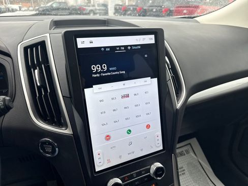 Used 2024 Ford Edge SEL w/ Convenience Package image 32